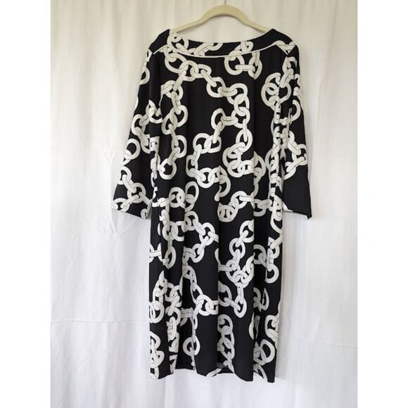 Susan Graver Dresses & Skirts - Susan Graver Shift Dress Women's Size Medium Black White Chains Office Church